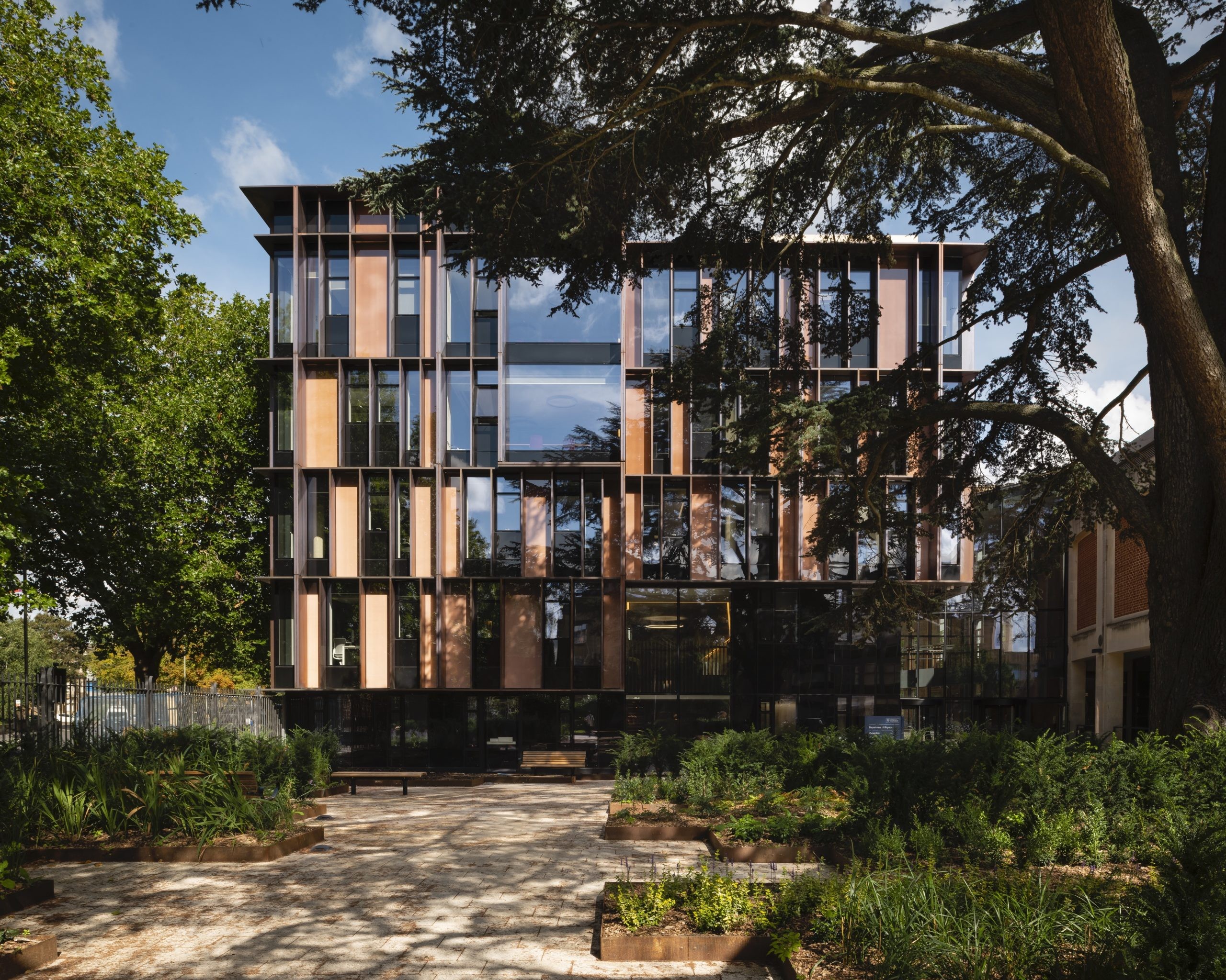 beecroft_building_united_kingdom_front_facade_windows_and_greenery2-scaled