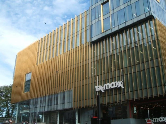 st-andrews-square-facade-windows-nordic-royal-768x576