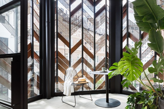 Paramount-Interior