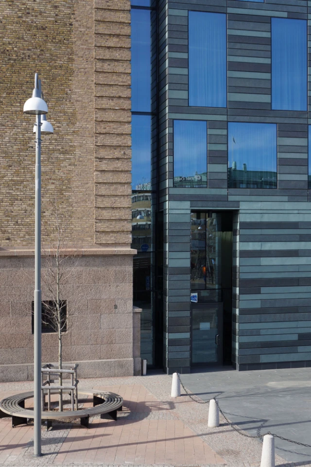 post_hotel_gothenburg_nordic_green_living_copper_wall_close_view