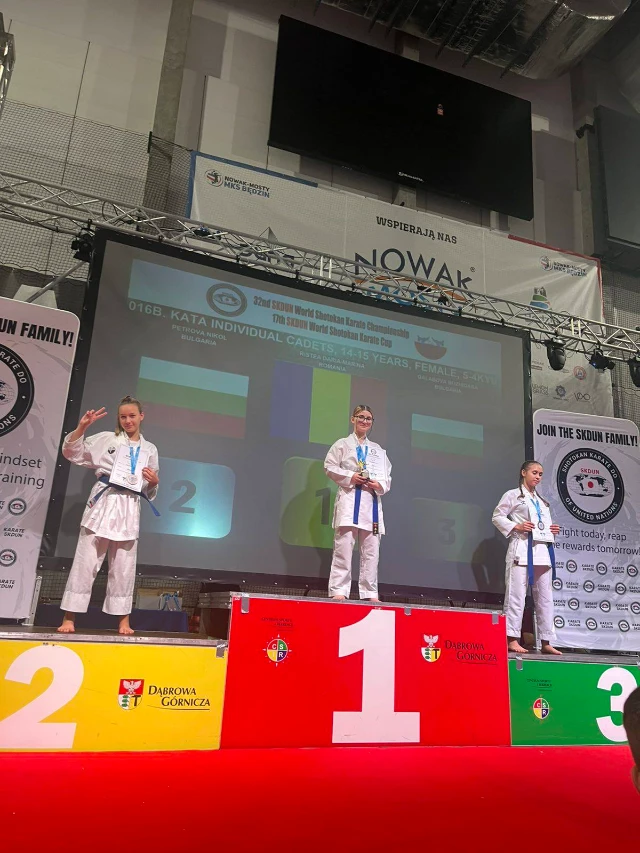 572176930_2307713196380551_5250098599206206155_n