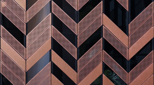Paramount-Detail_zoom