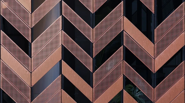 Paramount-Detail_zoom